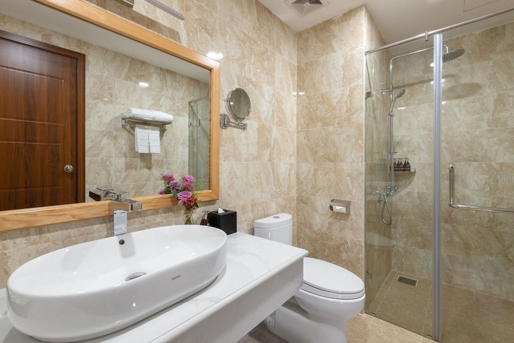 Sunflower International Village Deluxe Twin Room 2