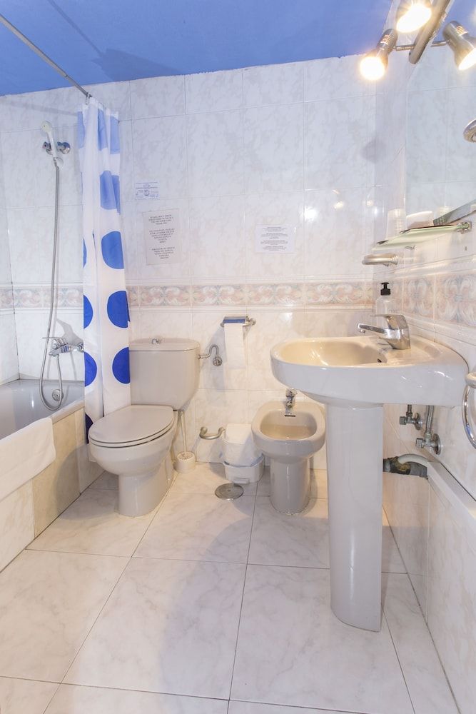 Arc House Cordoba Triple Room 7