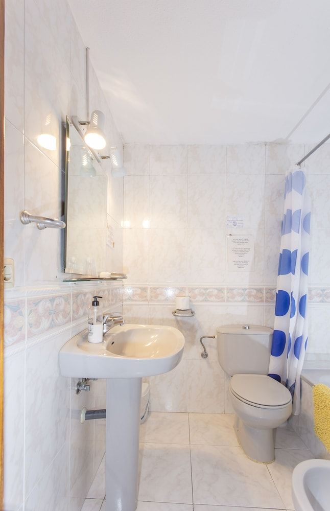 Arc House Cordoba Triple Room 8