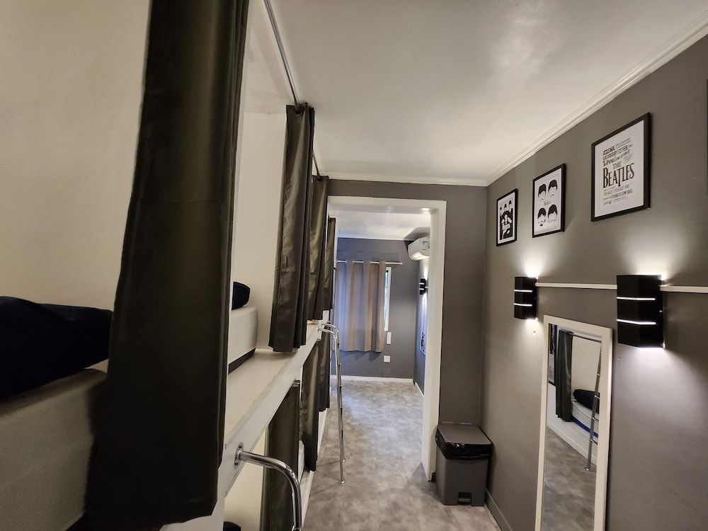 Vila Rock Hostel Standard Double or Twin Room, Shared Bathroom 20