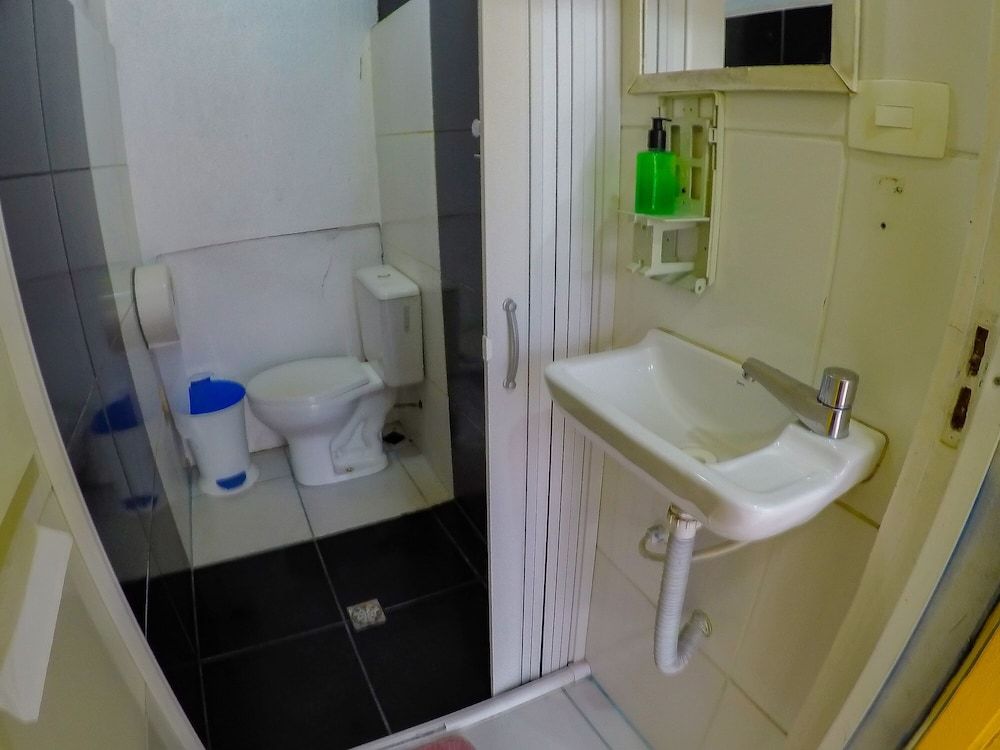 Vila Rock Hostel Standard Double or Twin Room, Shared Bathroom 14