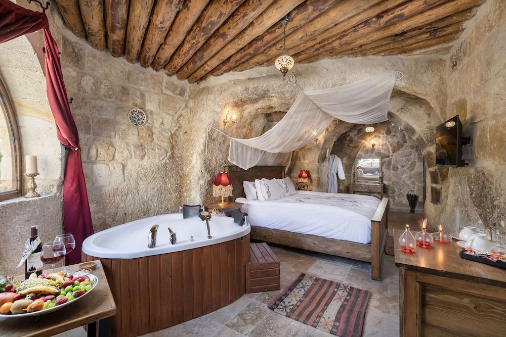 Kayata Cave Suites Deluxe Suite 18