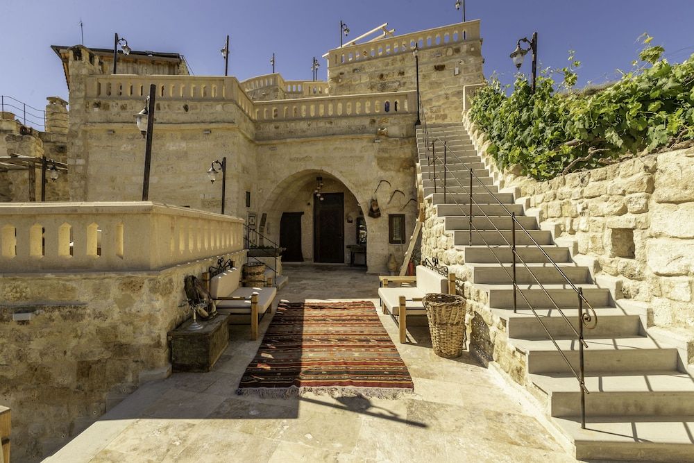 undefined Kayata Cave Suites 8