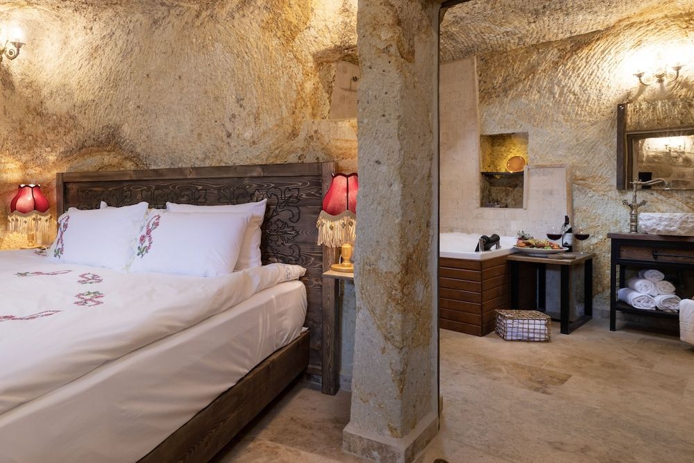 Kayata Cave Suites Deluxe Suite 6