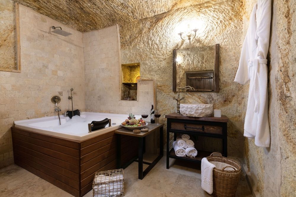 Kayata Cave Suites Deluxe Suite 11