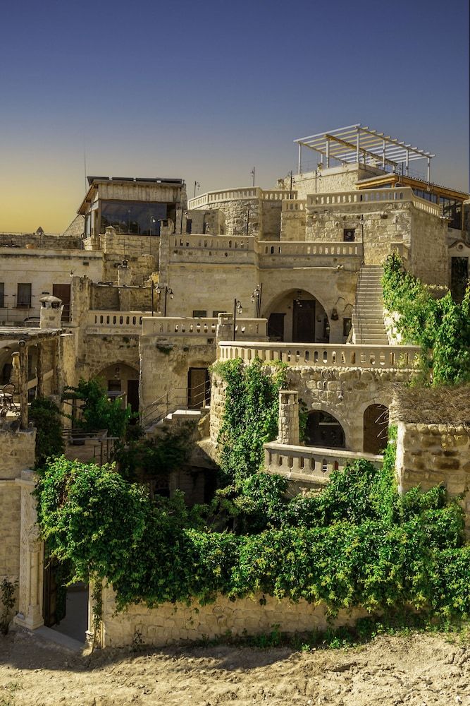 undefined Kayata Cave Suites 7