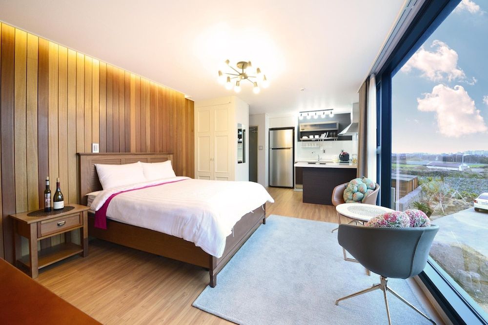 undefined Jeju la Cour Pension 3