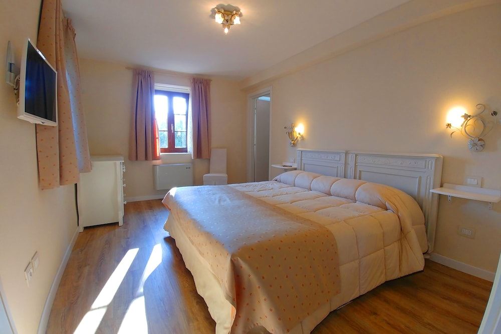 Casale in Collina Double Room, 1 Queen Bed, Non Smoking, Garden View 10