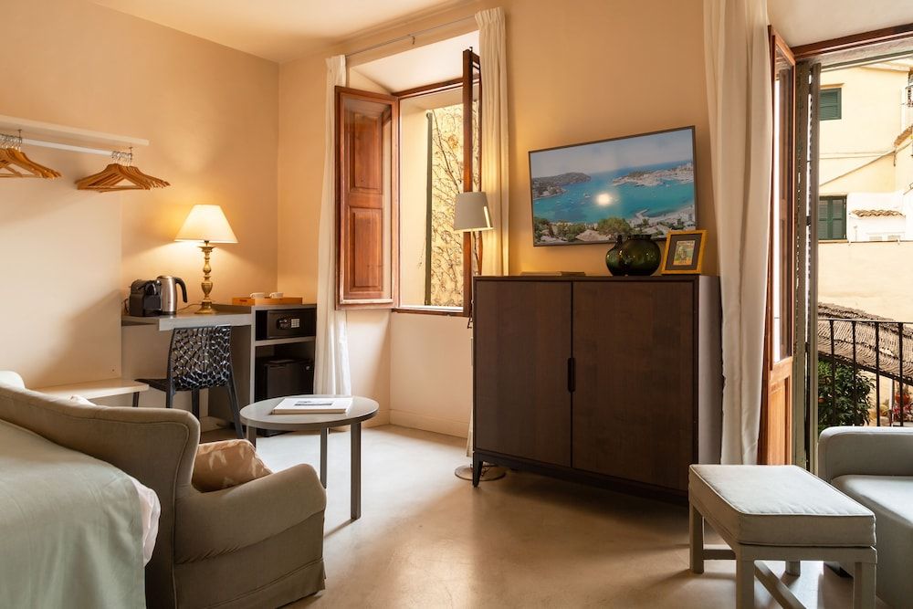 SólleRooms GuestHouse Superior Double Room, 1 King Bed 11