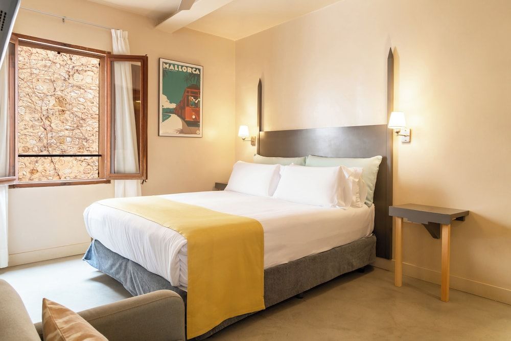 SólleRooms GuestHouse Standard Double or Twin Room 7