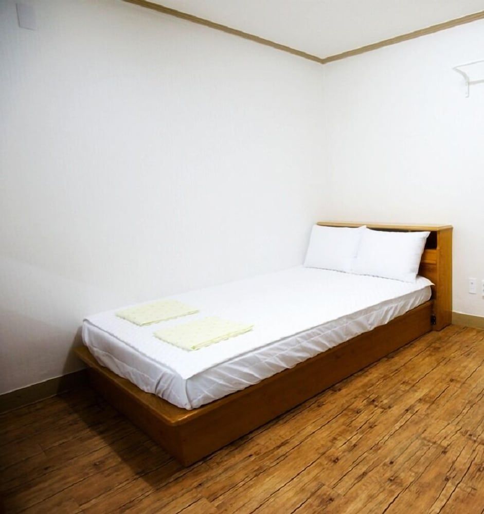 undefined Jeju Masil Guesthouse-Hostel 4