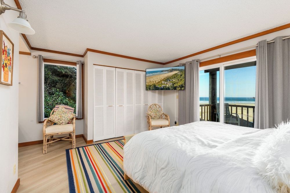 Condo, 2 Bedrooms, Non Smoking (No Pets Allowed)
