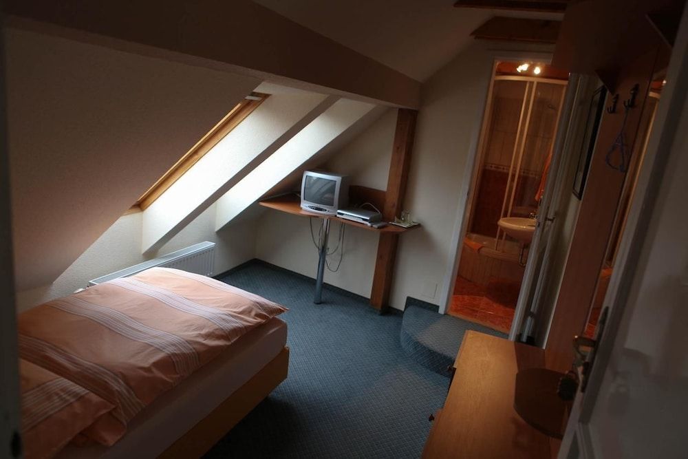 Barokk Antik Basic Single Room, 1 Twin Bed 3