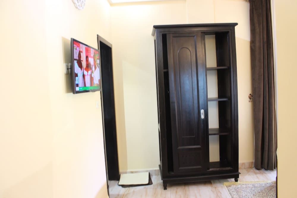 Safyad Hotel Executive Room 8