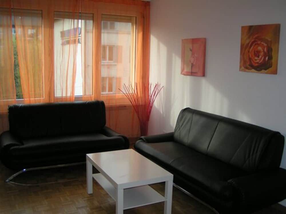 undefined Swiss Star Oerlikon Station 4