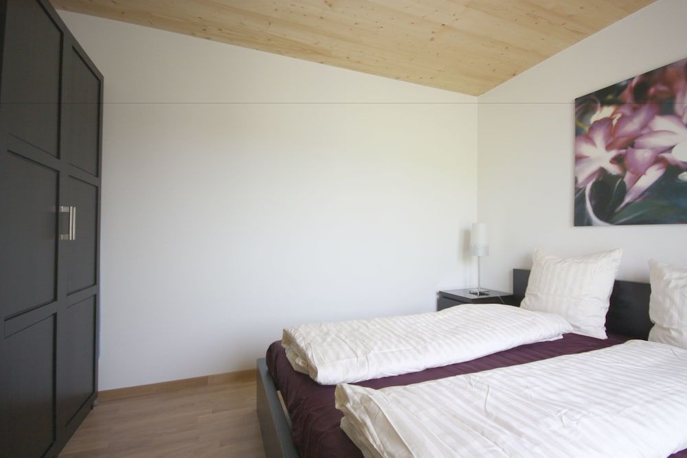 undefined Swiss Star Oerlikon Station 8