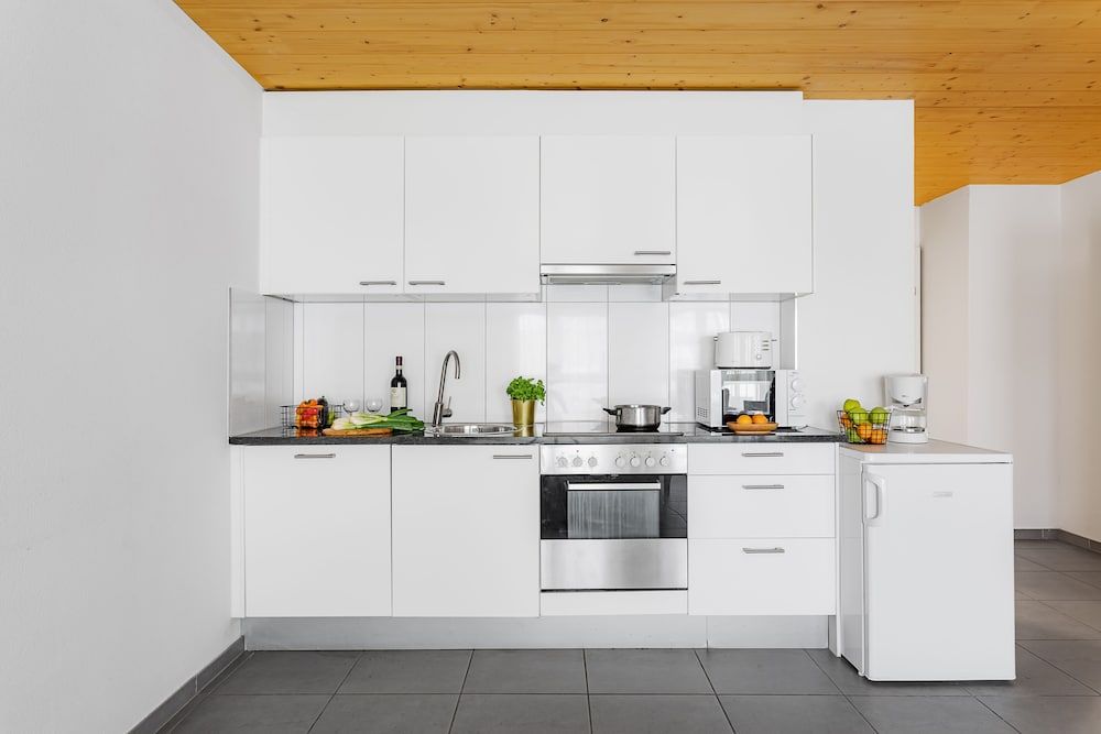 Swiss Star Oerlikon Station Studio, Kitchenette 4