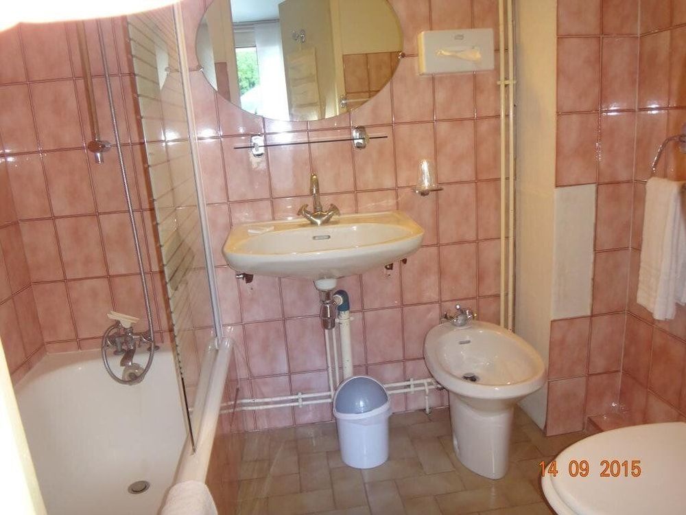 Hotel bon accueil Double Room 9