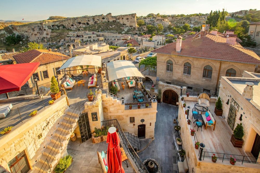 undefined Elysion Cave Suites 8