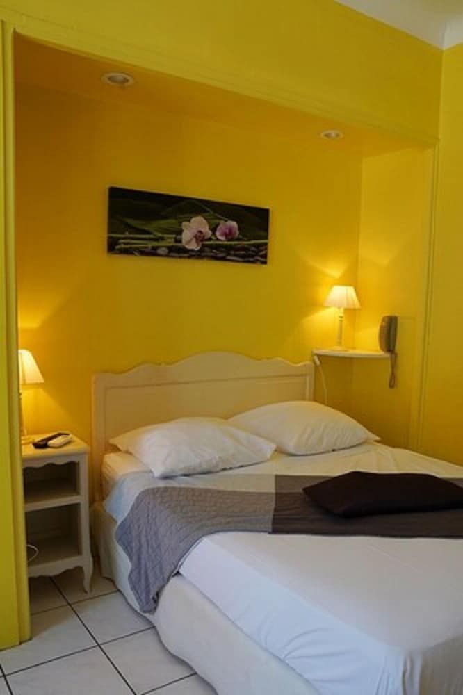 Hotel le Ceinturon Double Room 4