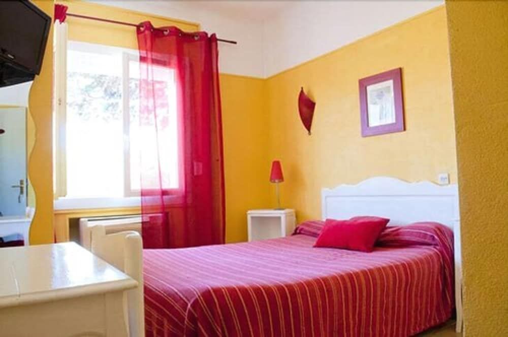 Hotel le Ceinturon Double Room 2