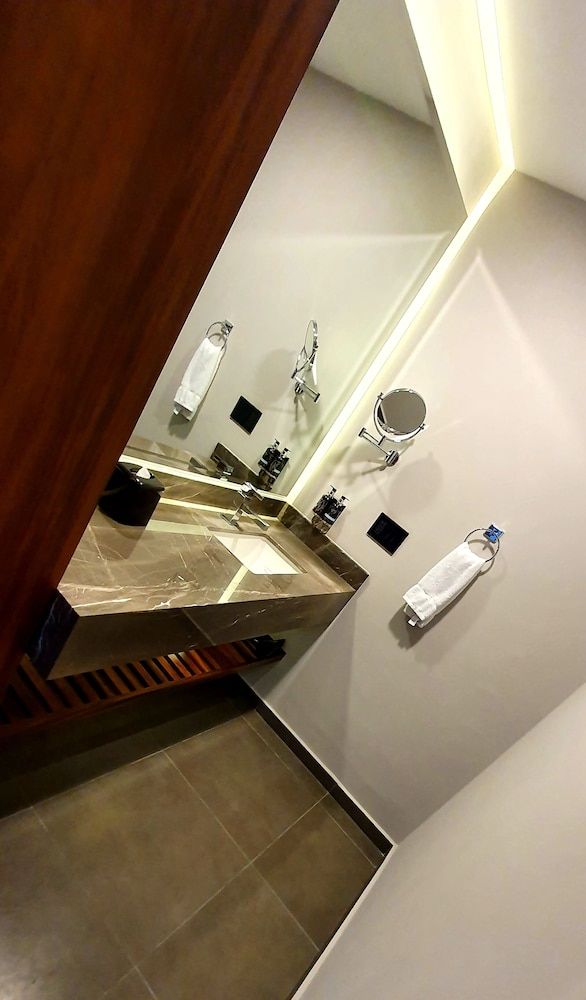 Viaggio Resort Mazatlán Deluxe Double Room, 1 King Bed, Ocean View 4