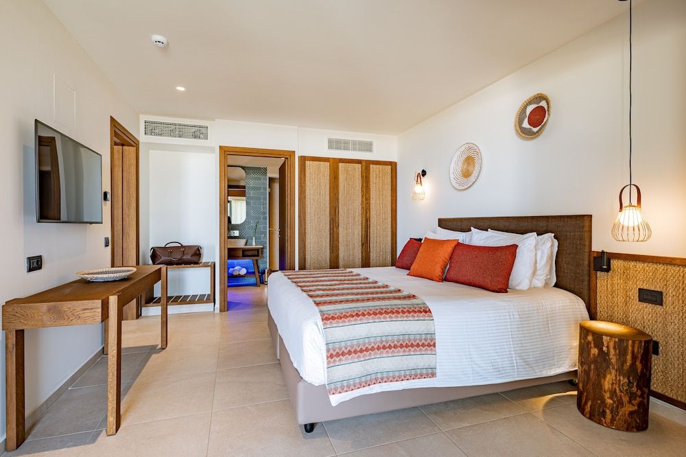 Ambassador Junior Suite