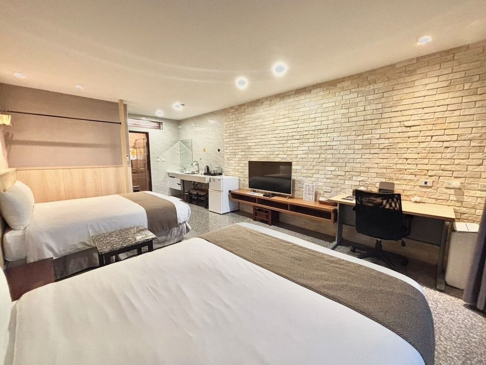 Standard Quadruple Room (Limited parking, reservation required)