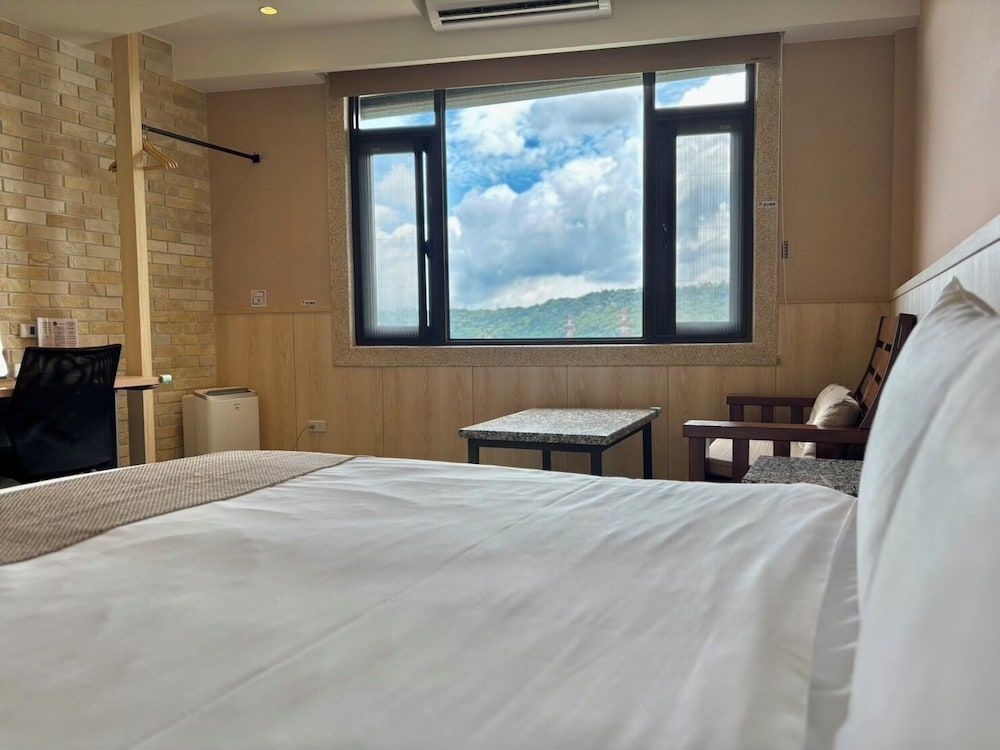 Double Room, Mountain View (Limited parking, reservation required)