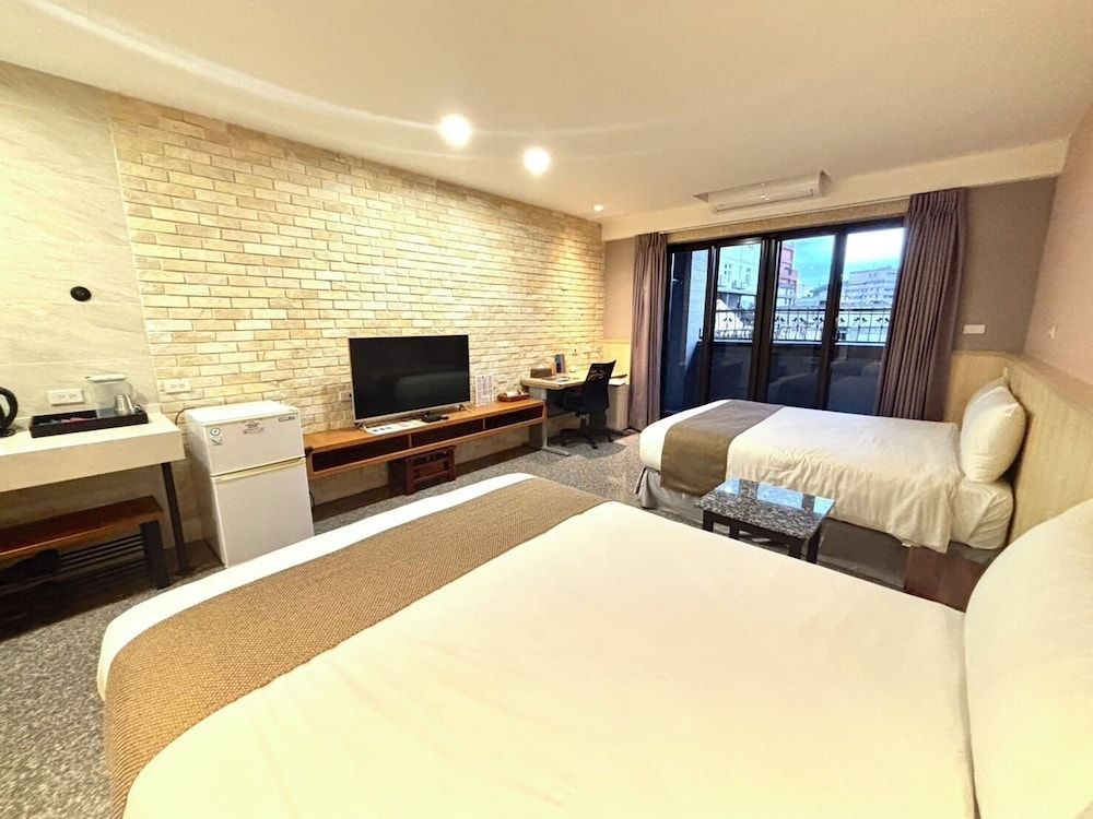 Standard Quadruple Room (Limited parking, reservation required)