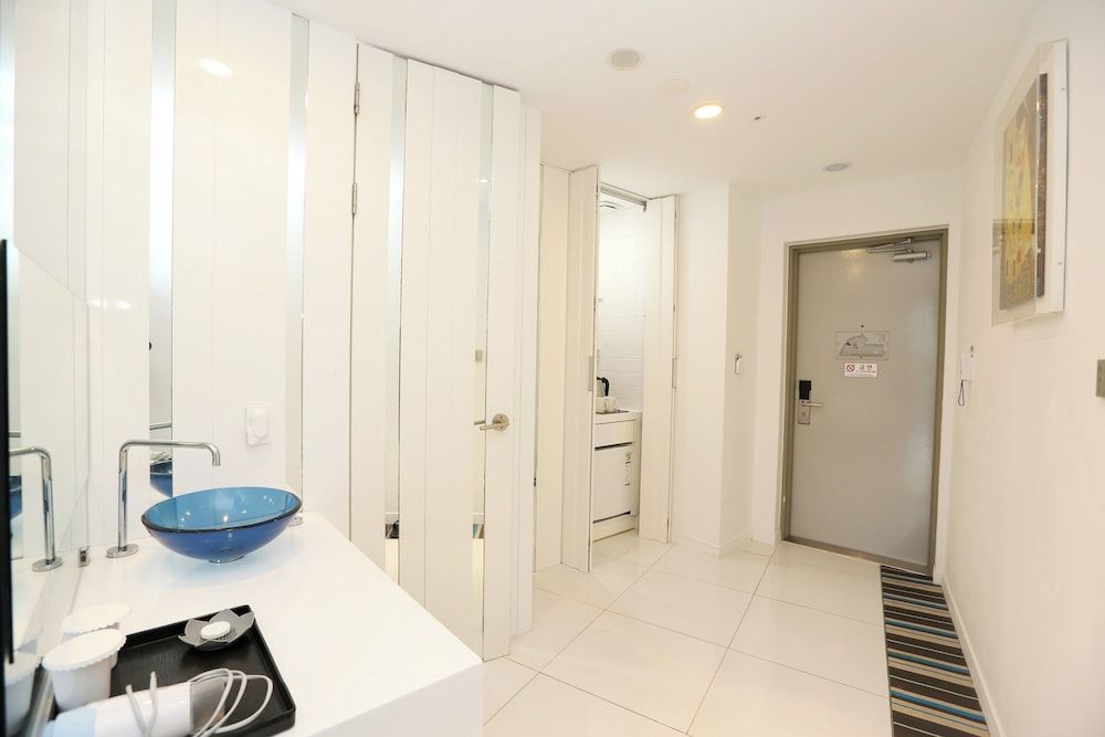 Hamdeok Beach Stay Jeju Corner Double (No Balcony) (Provided a cup of Americano per stay) 4