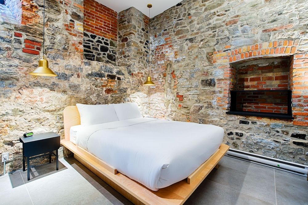 Les Lofts Notre-Dame - By Les Lofts Vieux-Quebec Luxury Apartment, 1 Bedroom with Sofa bed (Accessible by stairs only) 2