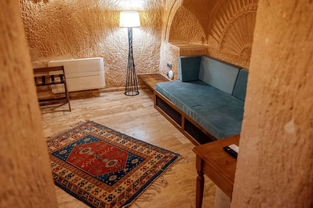 Misty Cave Hotel Junior Suite 11