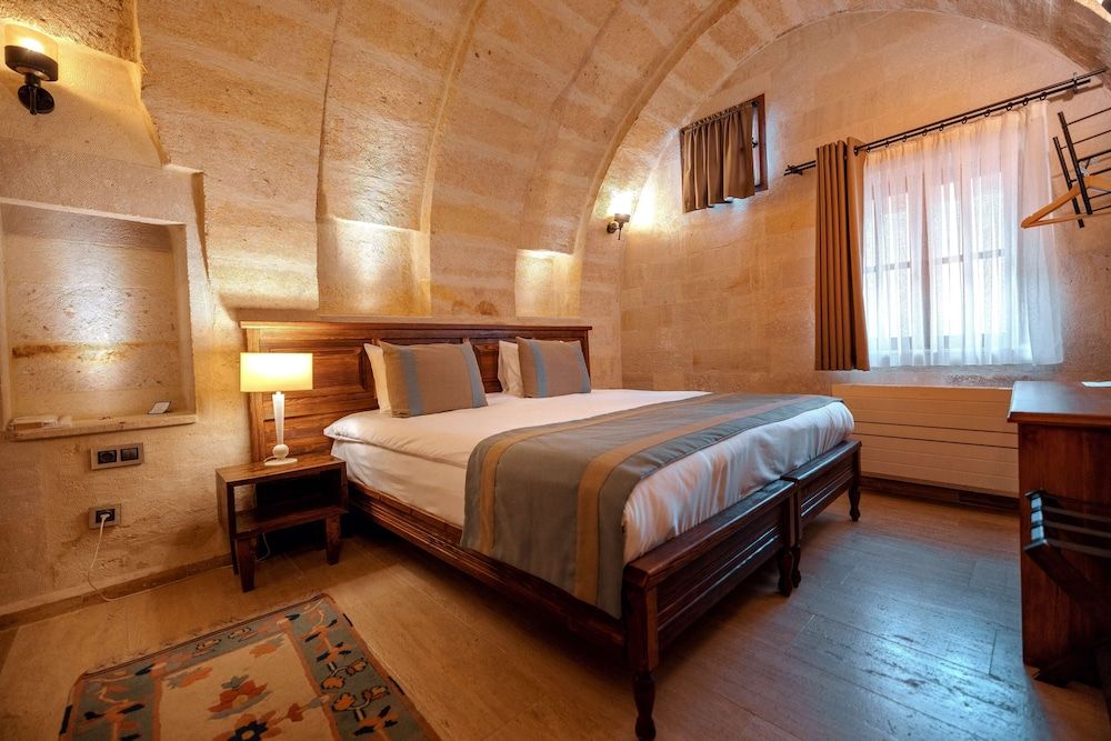 Misty Cave Hotel Standard Room 2