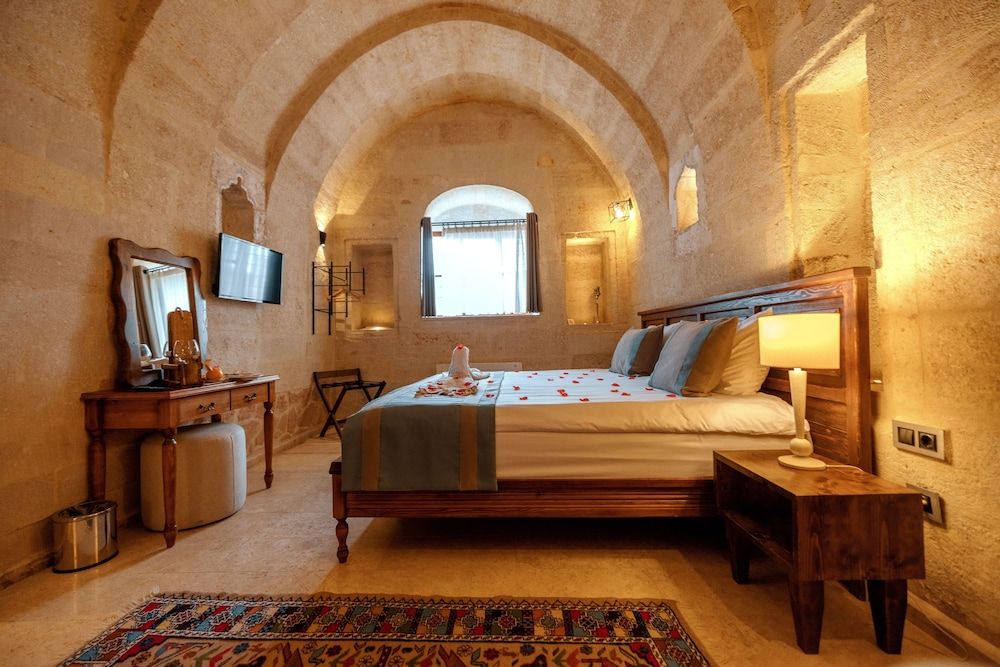 Misty Cave Hotel Junior Suite 9