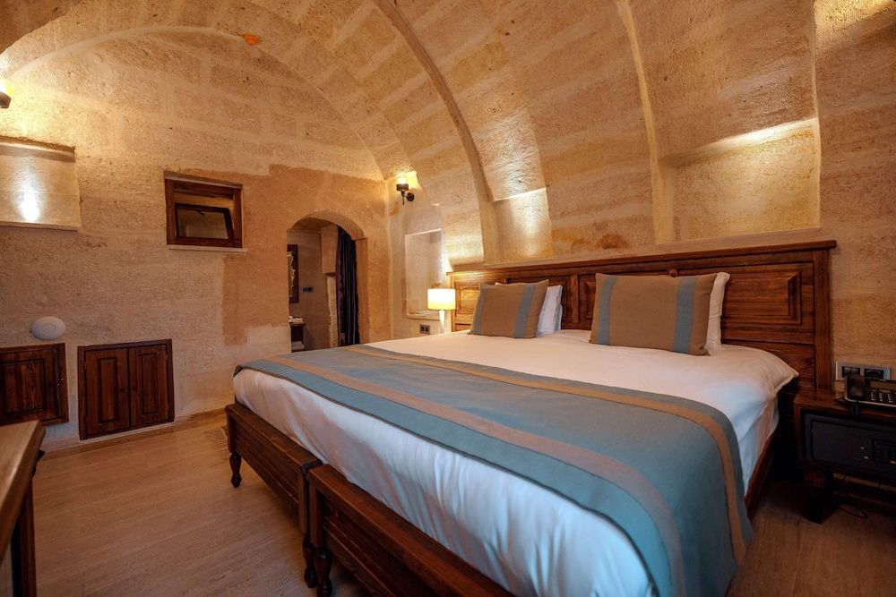 Misty Cave Hotel Standard Room 3