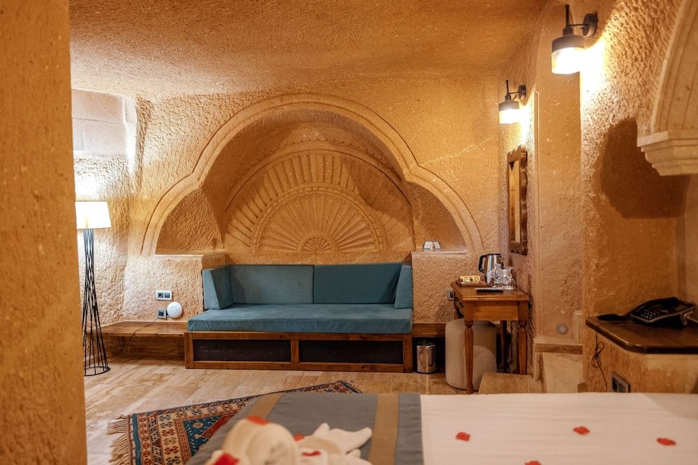 Misty Cave Hotel Junior Suite 12