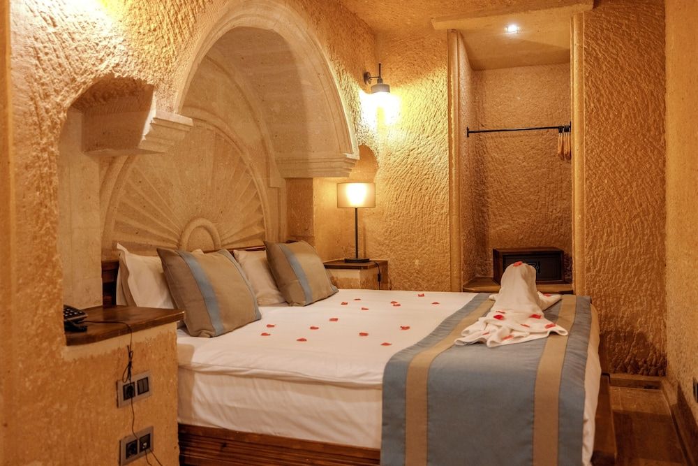 Misty Cave Hotel Junior Suite 2