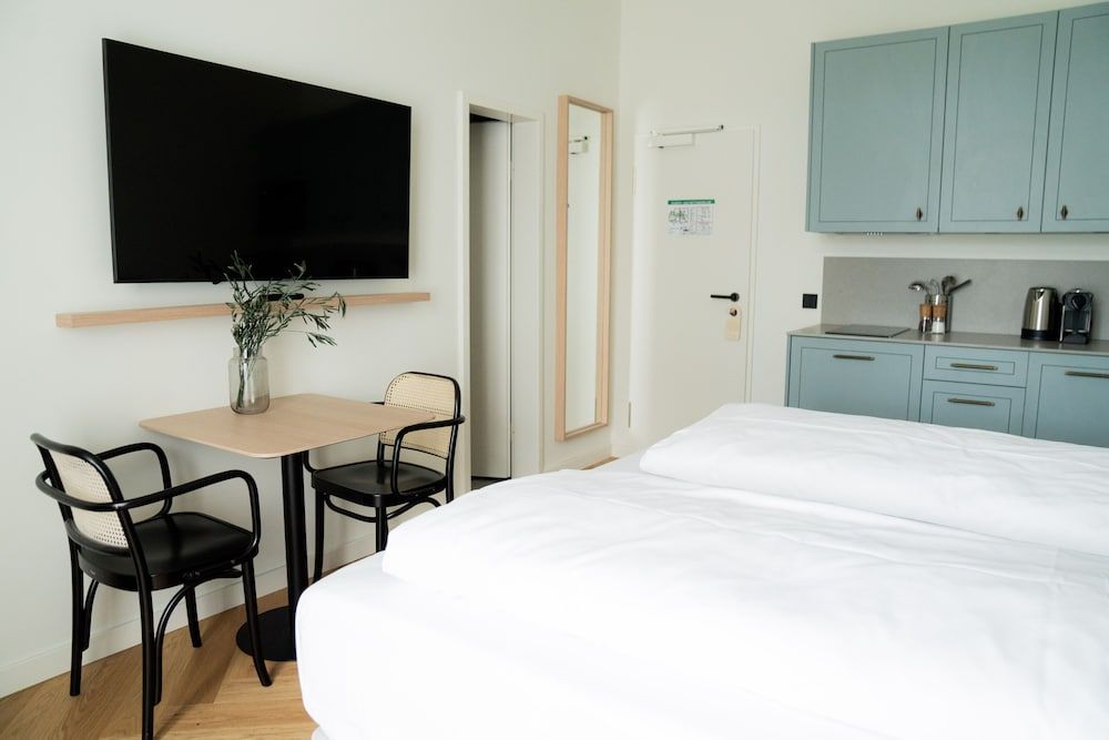 Bob W Lübeck Old Town Design Studio 23