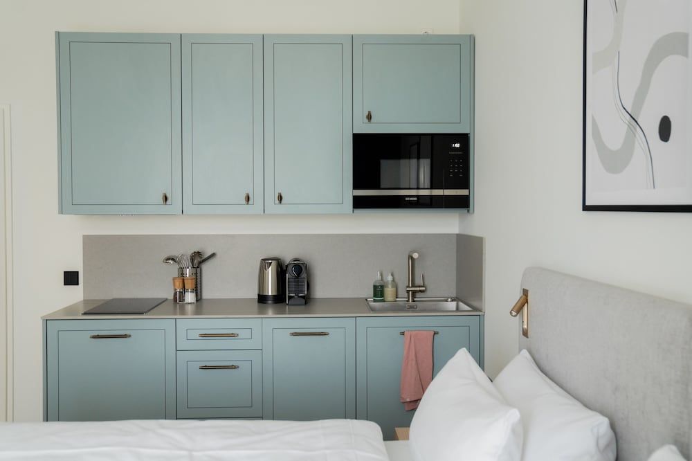 Bob W Lübeck Old Town Design Studio 24