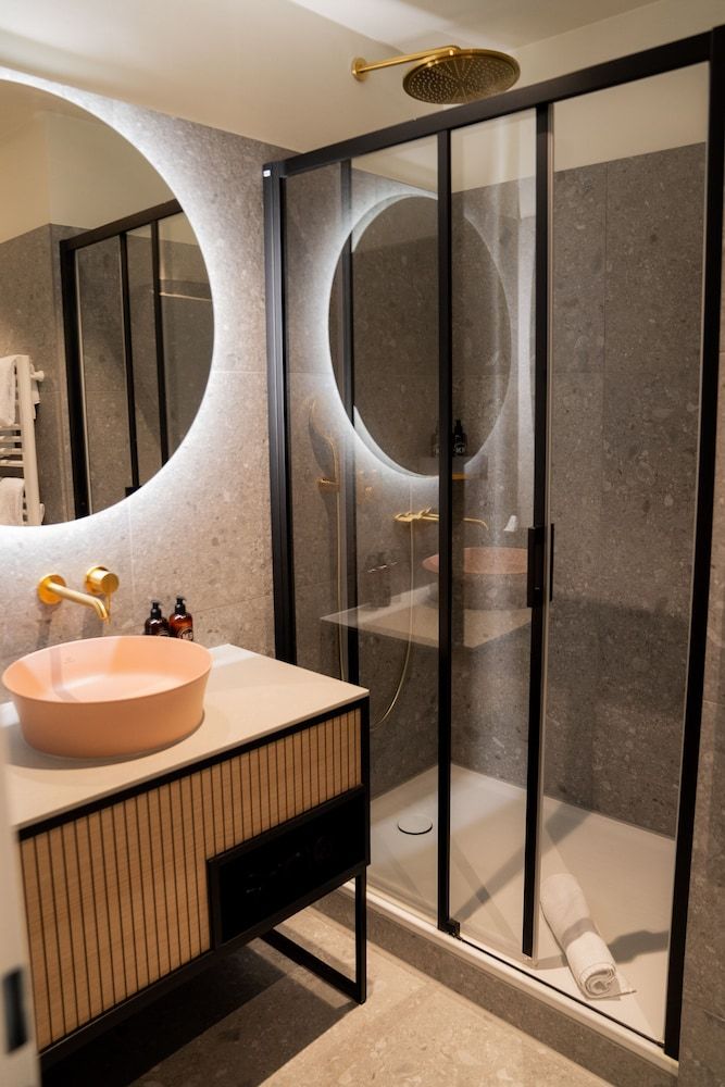 Bob W Lübeck Old Town Design Studio 13