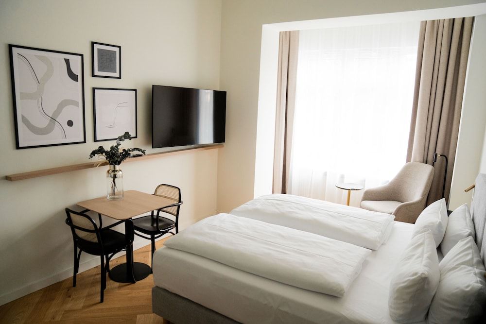 Bob W Lübeck Old Town Design Studio 3