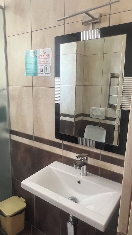 Sunrise Hotel Çameria Classic Quadruple Room 12