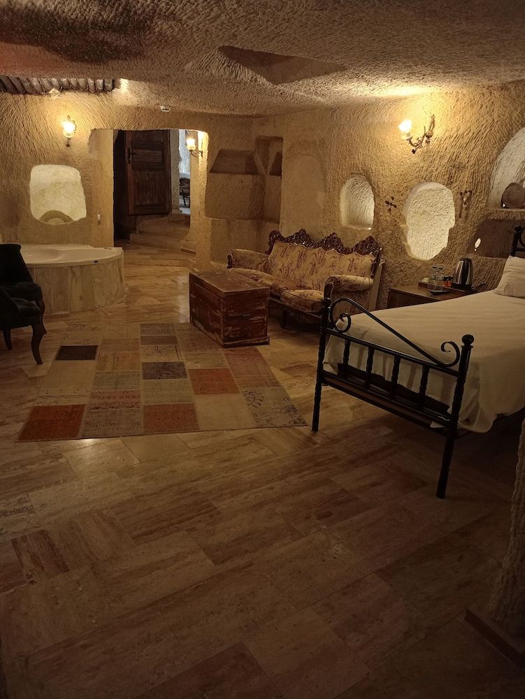 undefined Heritage Cave Suites 7