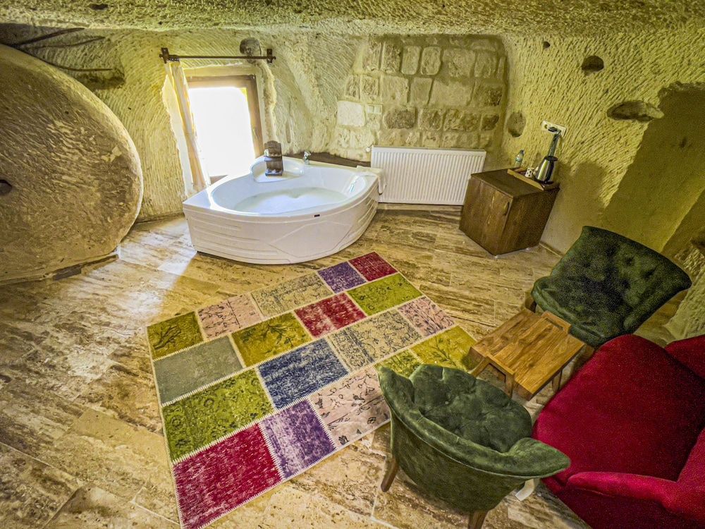 Heritage Cave Suites Luxury Suite 2