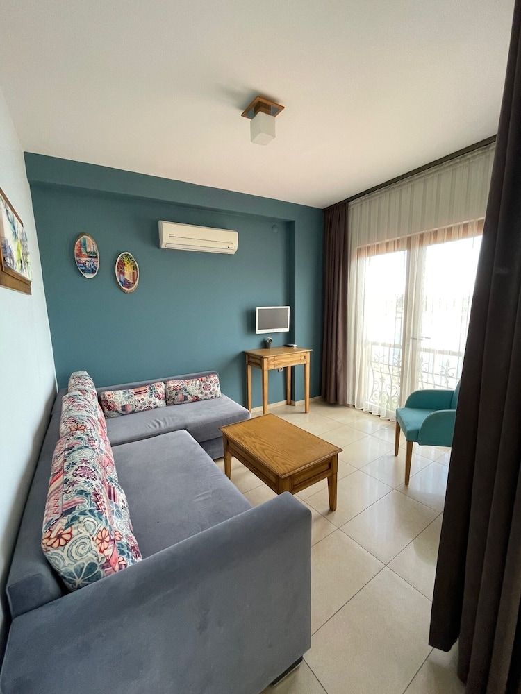 Veziroglu Apart Deluxe Suite, Sea View (1+1) 10