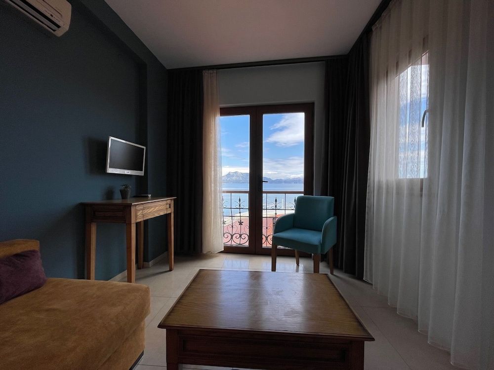 Veziroglu Apart Deluxe Suite, Sea View (1+1) 22