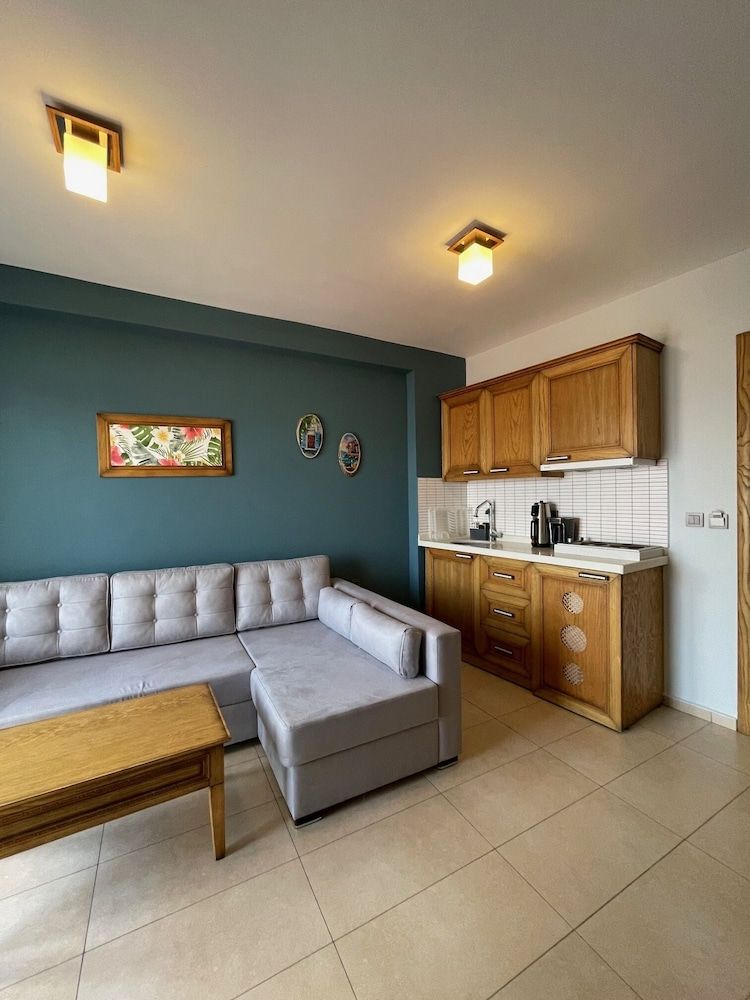 Veziroglu Apart Deluxe Suite, Sea View (1+1) 24