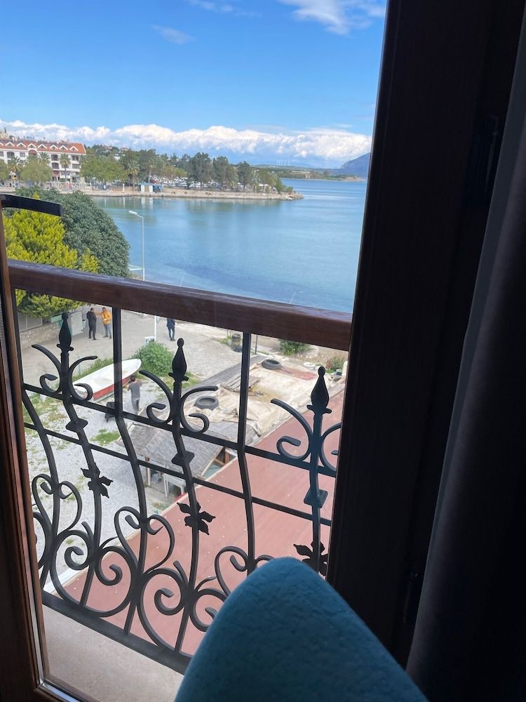 Veziroglu Apart Deluxe Suite, Sea View (1+1) 13