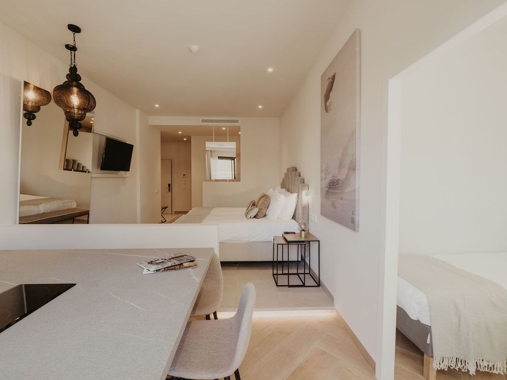 Comfy Studios Hotel Studio, 2 Bedrooms 3